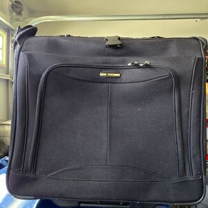 Mens Lsrge Piece Of Luggage/ Black